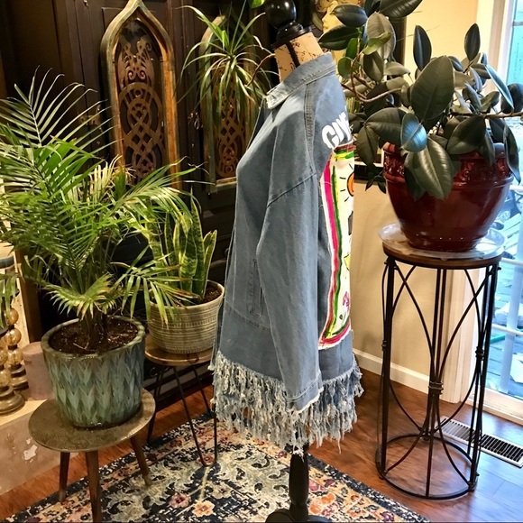 Gypsi’s Closet frayed fringed denim jean jacket - Picture 5 of 8